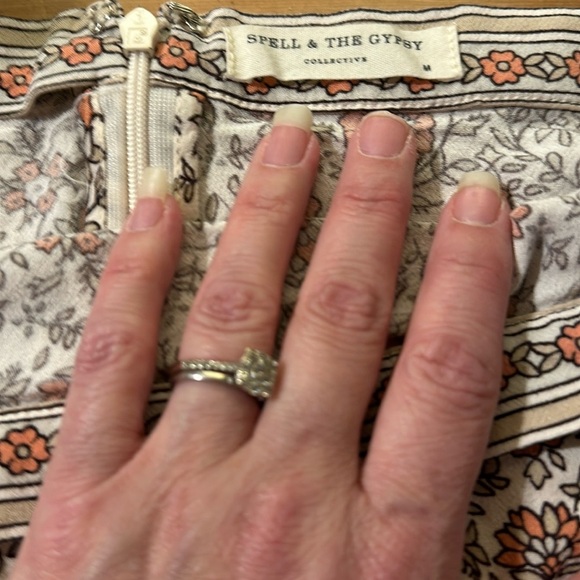 Spell Jasmine mini skirt, cream floral never worn, vintage RARE zip closure - Picture 12 of 12